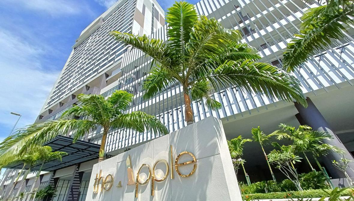 The Apple Residence & Suites Infinity Pool By Nestcove Malacca Exterior foto